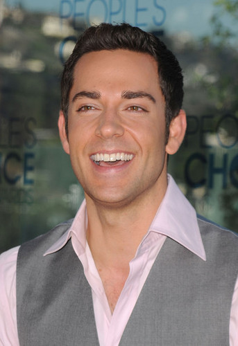  Zachary Levi @ the People's Choice Awards 2011 Nominations Press Conference