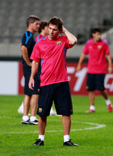  Messi playing for Barça
