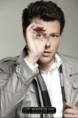  Outtakes of Cory’s bức ảnh shoot for his Fall / Winter 2009 campaign for Five Four