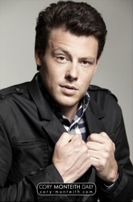  Outtakes of Cory’s 照片 shoot for his Fall / Winter 2009 campaign for Five Four