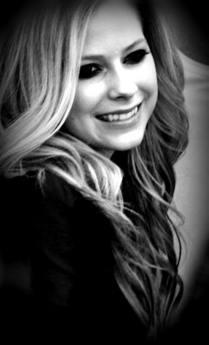  Sweet Avril