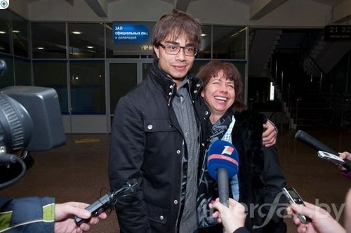  Alex and his lovely mother ♥