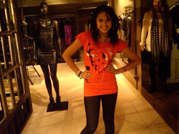 Jasmine V Shopping With PopStar Magazine - Jasmine Villegas Photo ...