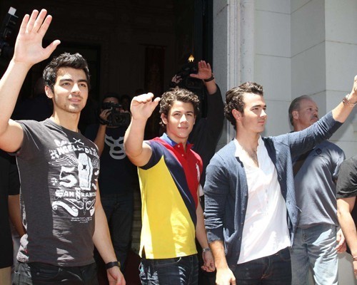  Jonas Brothers: Buenos Aires Boys