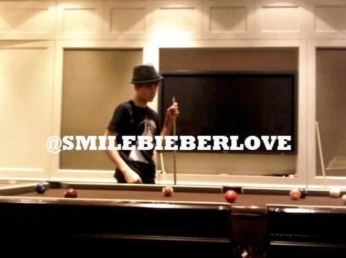  Justin Bieber playing pool
