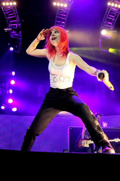  Paramore - 15. November - London, O2 Arena