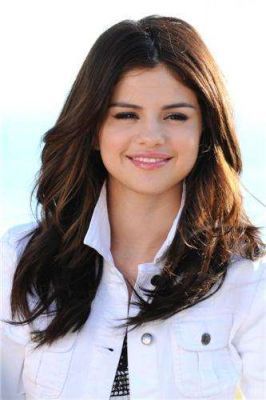 Selena Gomez New Photoshoot