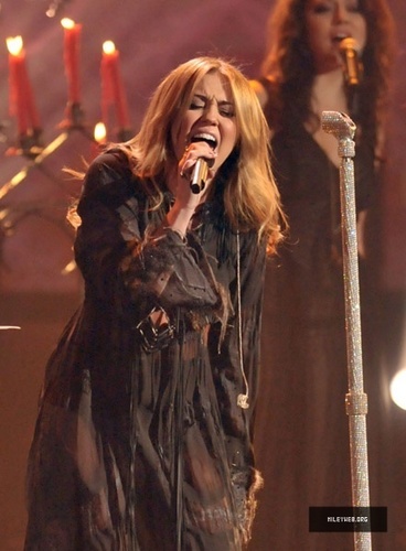  2010 American música Awards-Performing,November 21,2010,L.A