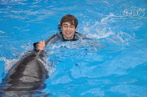  Alex with dolphins!!!! ♥♥♥