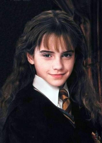  Emma Watson - Harry Potter and the Chamber of the Secrets promoshoot (2002)