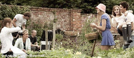  Emma Watson - People baum shoot #2: Spring/Summer 2010