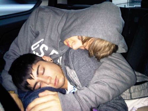Liam&Zayn sleeping