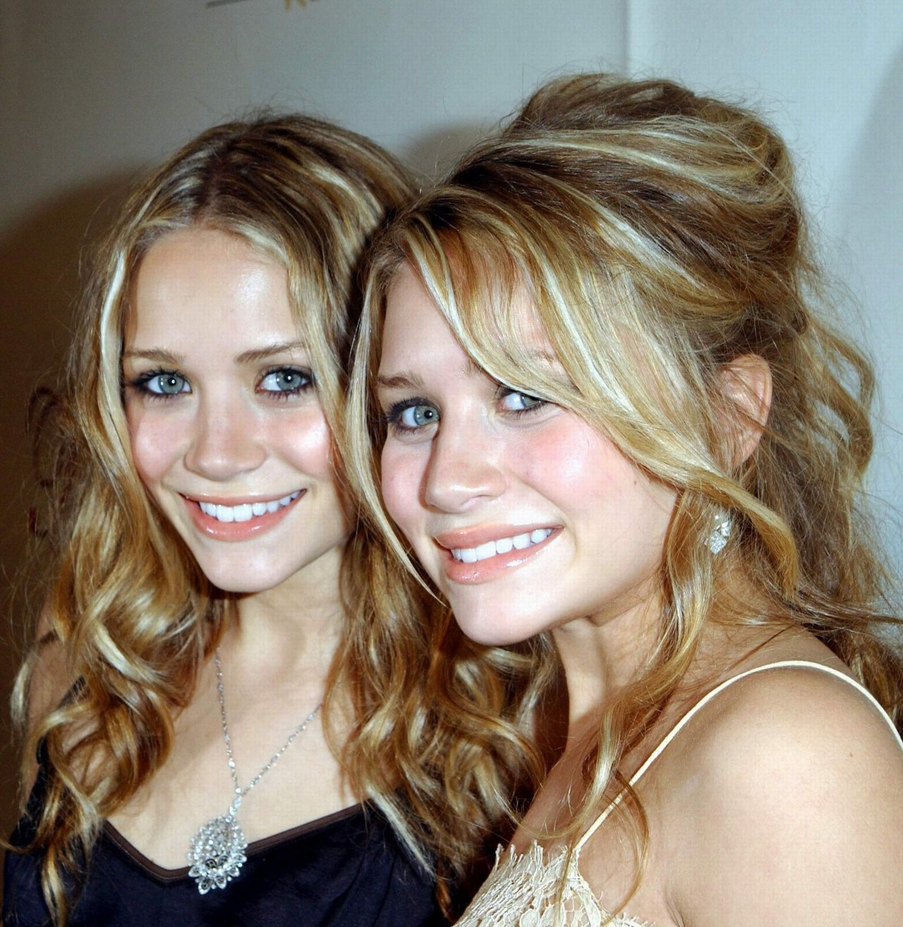 Olsen Twins - Mary-Kate & Ashley Olsen Photo (17172630) - Fanpop
