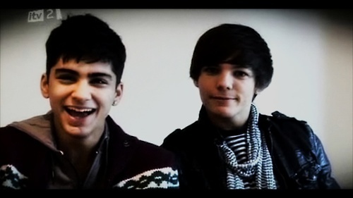  Sizzling Hot Zayn Laughing Wiv Funny Louis :) x