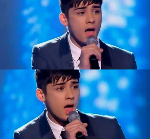  Sizzling Hot Zayn Singing His Herat Out 2 All U Need Is Love :) x