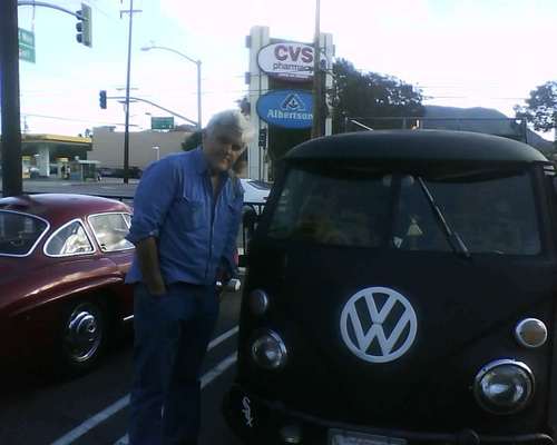  geai, jay leno in front of my bus and suivant to his 1955 mecedes