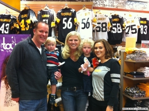  signing at stellers sideline store
