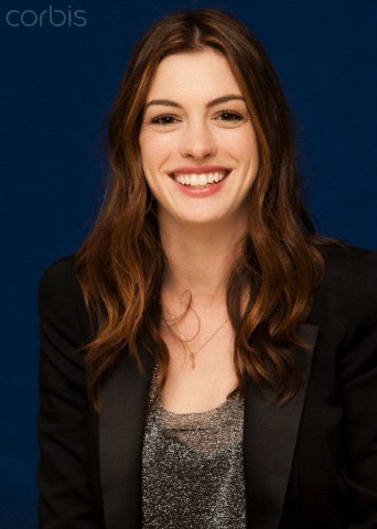 Anne @ 'Love and Other Drugs' Press Conference