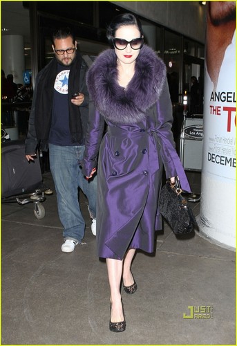  Dita Von Teese: From London to Los Angeles