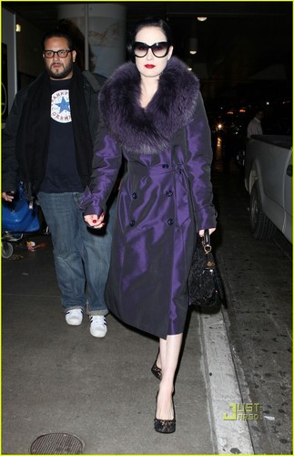  Dita Von Teese: From Londres to Los Angeles