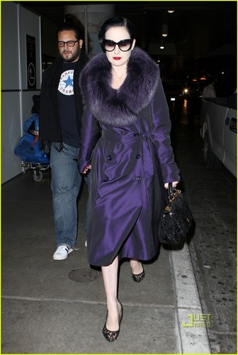  Dita Von Teese: From London to Los Angeles