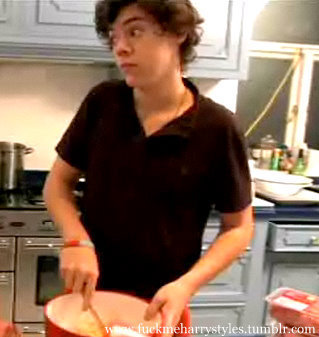  Flirty Harry Stirring It Up In The cocina :) x