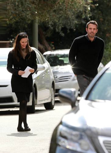  Jen & Ben out and about in L.A. 11/23/10