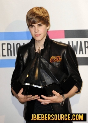  Justin and 어셔 in th AMA Press Room