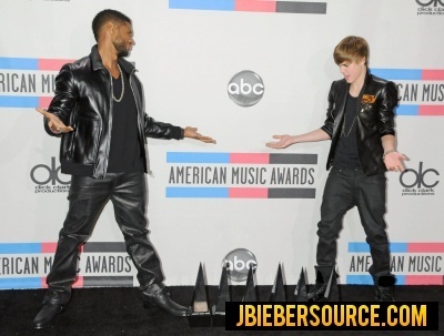  Justin and 어셔 in the AMA Press Room