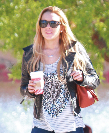 Lindsay Lohan Grabs Coffee In Rancho Mirage - Lindsay Lohan Photo ...