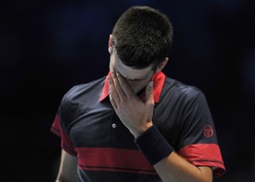  Novak Djokovic had problems with contact lens..
