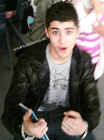  Sizzling Hot Zayn B4 He Joined Xfactor (He Owns My coração & Always Will) Very Rare Pic :) x