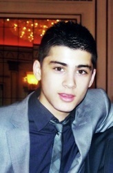  Sizzling Hot Zayn In A Suit Looking Dashing & Very Handsome (He Owns My Heart) :) x