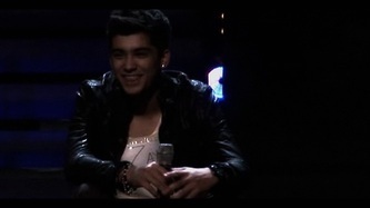  Sizzling Hot Zayn Looking Cool On Stage (He Owns My Heart) :) x
