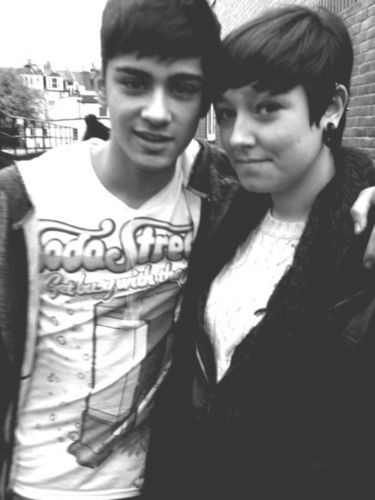  Sizzling Hot Zayn Wiv 1 Of His Many Adoring 팬 :) x