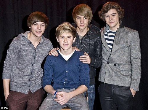  1 Direction Minus Zayn Cuz He Had To Rush Главная 4 Personal Reasons :(