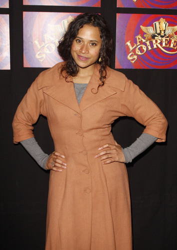  Angel Coulby