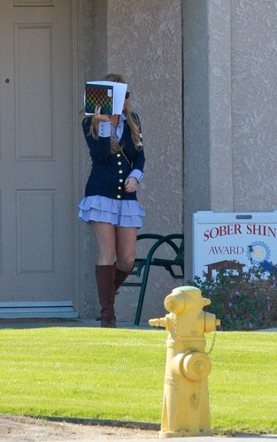  Lindsay Lohan: Sober House Schoolgirl