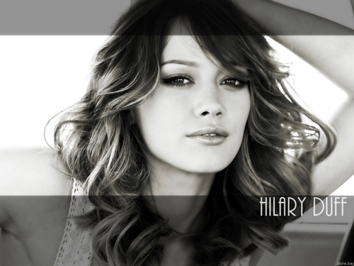  Lovely Hilary দেওয়ালপত্র