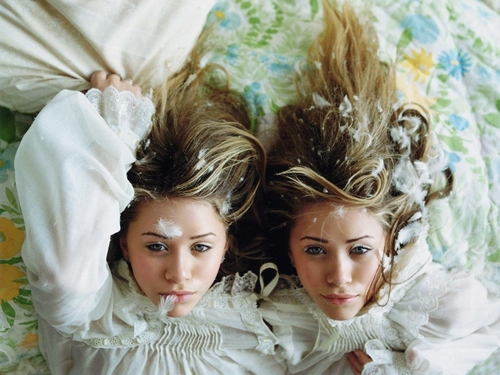  Olsen Twin Hintergrund