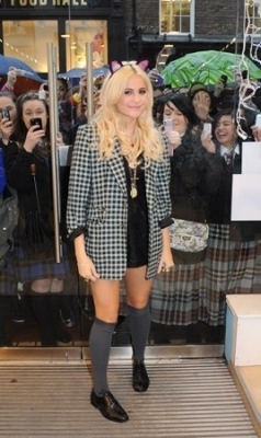  Pixie @ The O2 Store