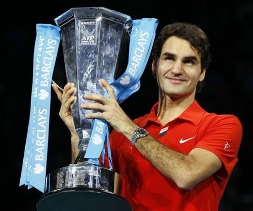  Roger Federer conquers Rafael Nadal to claim ATP Finals タイトル