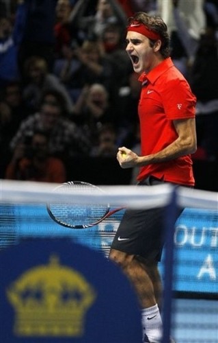  Roger Federer conquers Rafael Nadal to claim ATP Finals titolo