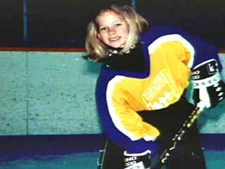  Young Avril picha
