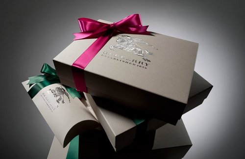 Burberry holidays collection-Colorful winter