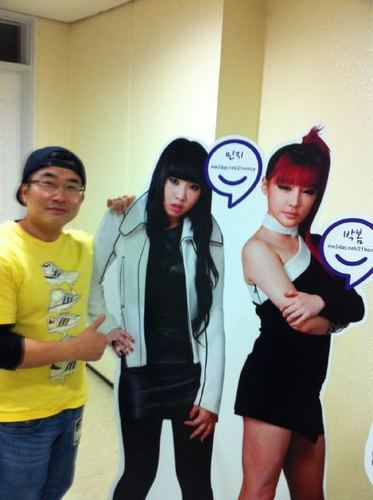  Hwangssabu shows amor and support for YG FAMILY