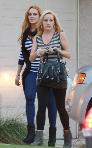  Lindsay Lohan finishes classes at The Betty Ford