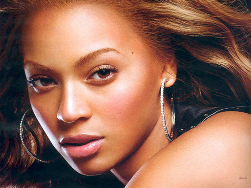  Lovely Beyonce kertas dinding