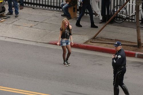PICS OF AVRIL HERSELF ON WHAT THE HELL MUSIC VIDEO SHOOT!! (NEW NEW NEW)