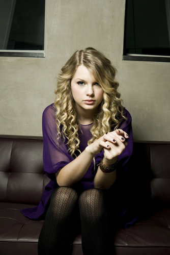 Taylor Swift - Photoshoot #023: AOL Music Sessions (2008)